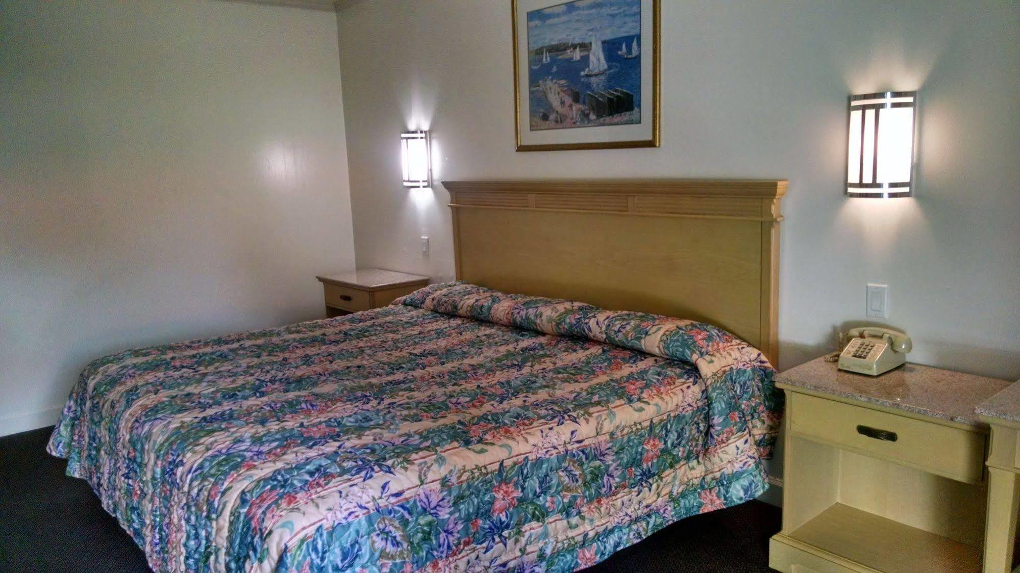 Budget Lodge Newport News Bagian luar foto