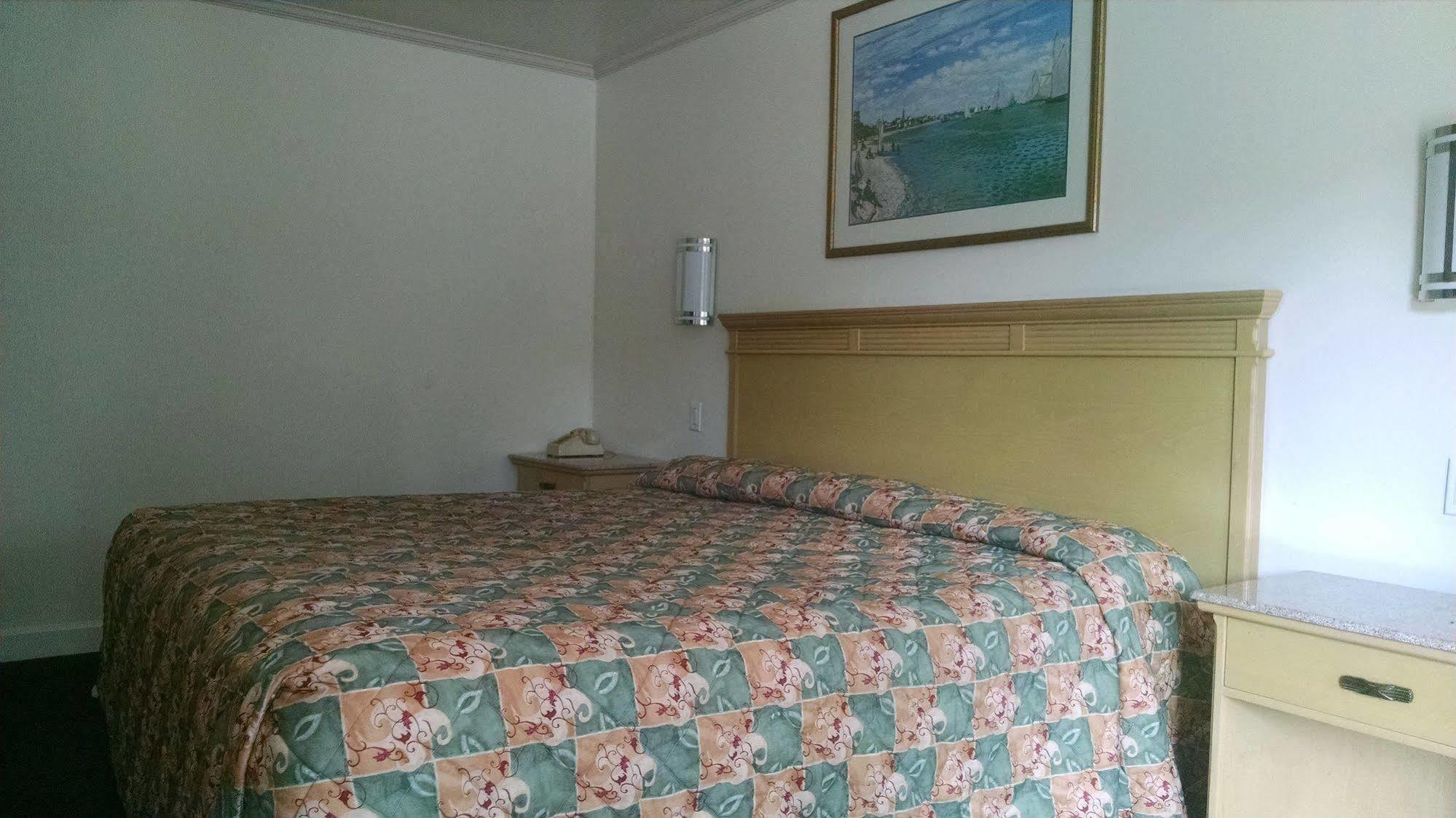 Budget Lodge Newport News Bagian luar foto