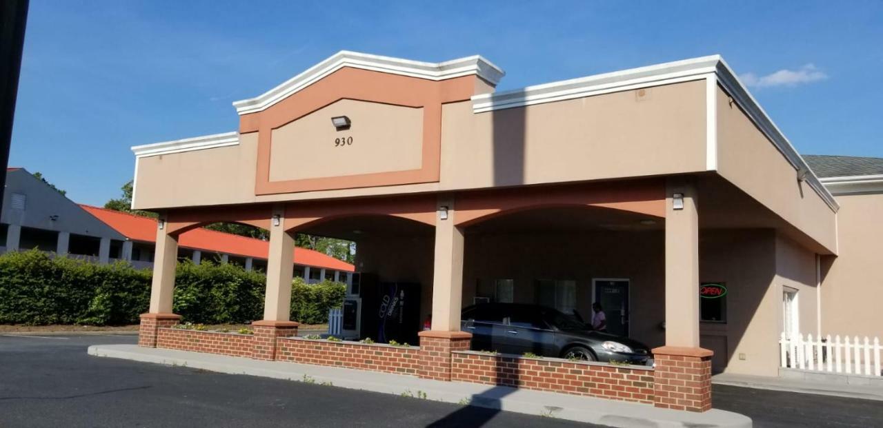 Budget Lodge Newport News Bagian luar foto